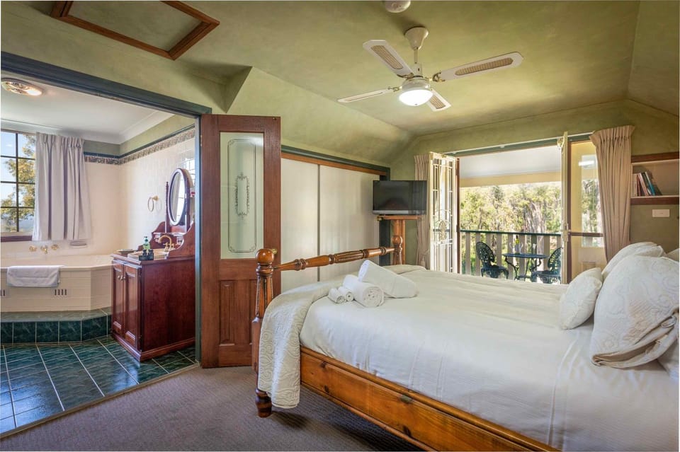 Bimbadeen Mountain House House in Mount View