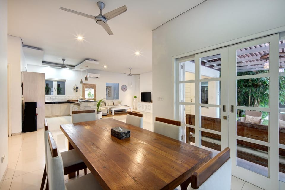 Living room, Dining area, kitchen