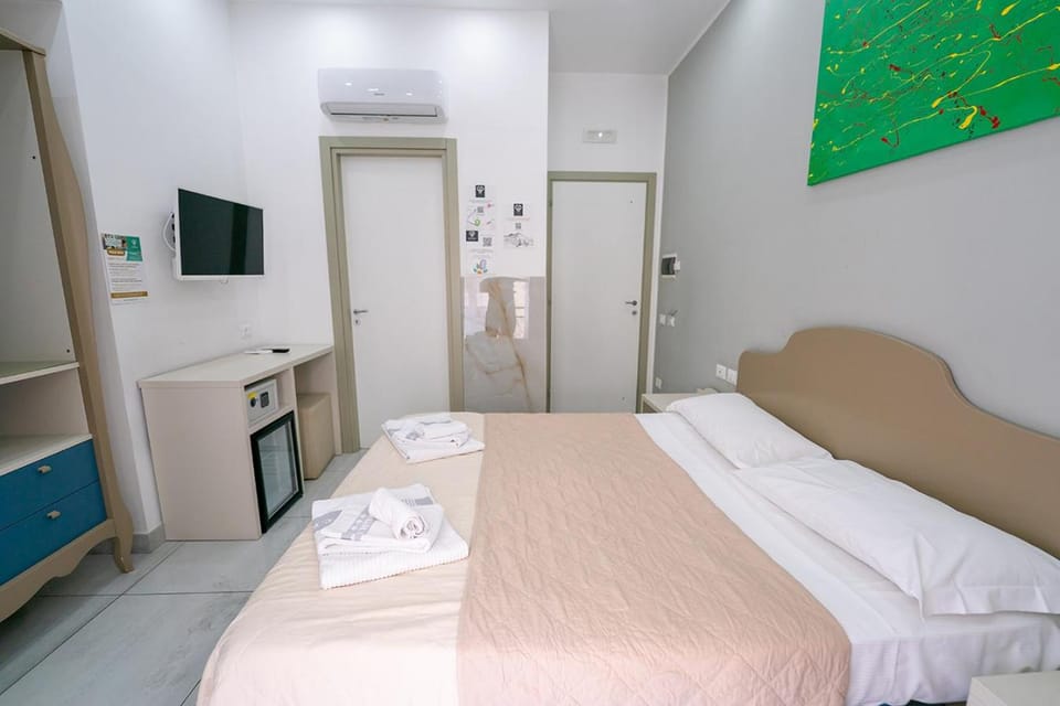 Bed, Photo of the whole room, Bedroom, towels, wardrobe