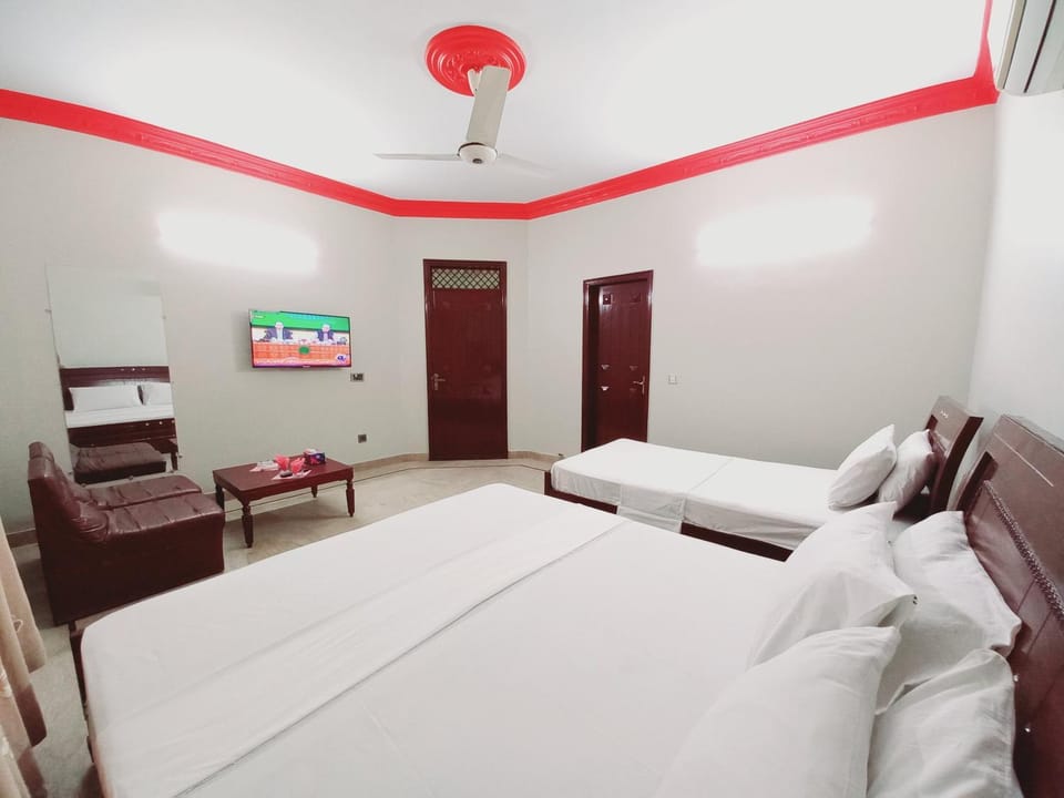 Cosy Inn Guest House Near Liaquat Nat Hospital Hotel in Karachi