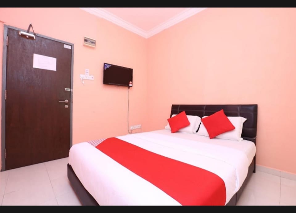 Communal lounge/ TV room, Bed, TV and multimedia, Photo of the whole room, Bedroom