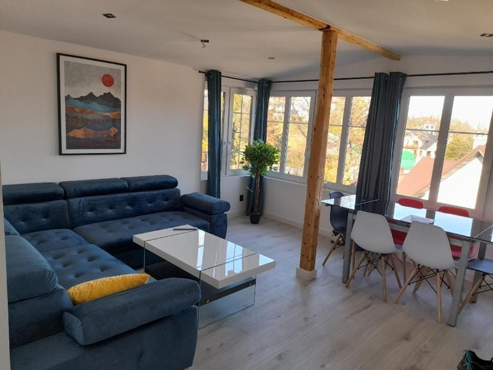 Apartament na zakręcie Apartment in Lower Silesian Voivodeship