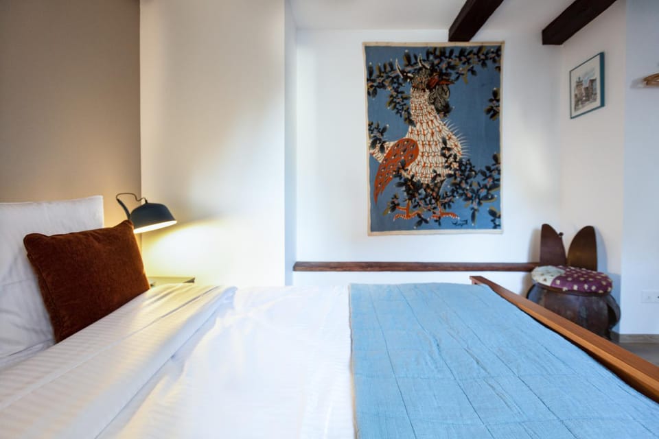 Bed, Photo of the whole room, Decorative detail, Bedroom