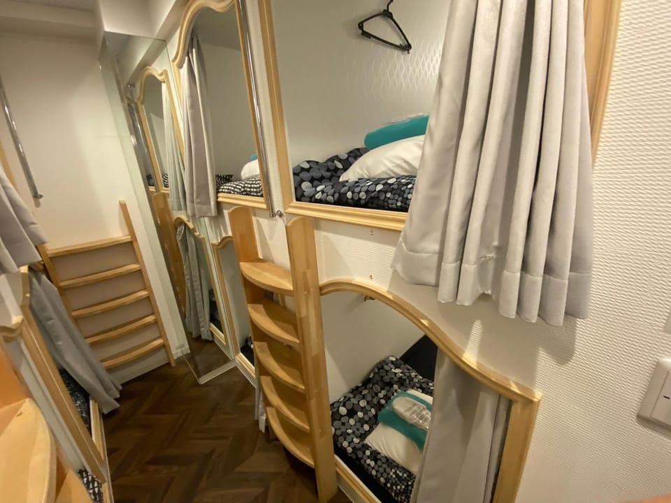 bunk bed