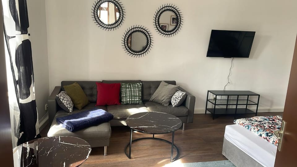 TV and multimedia, Seating area