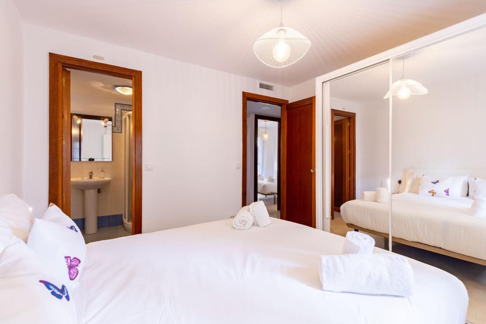 El Salvador City Center Suite by Valcambre Apartment in Seville