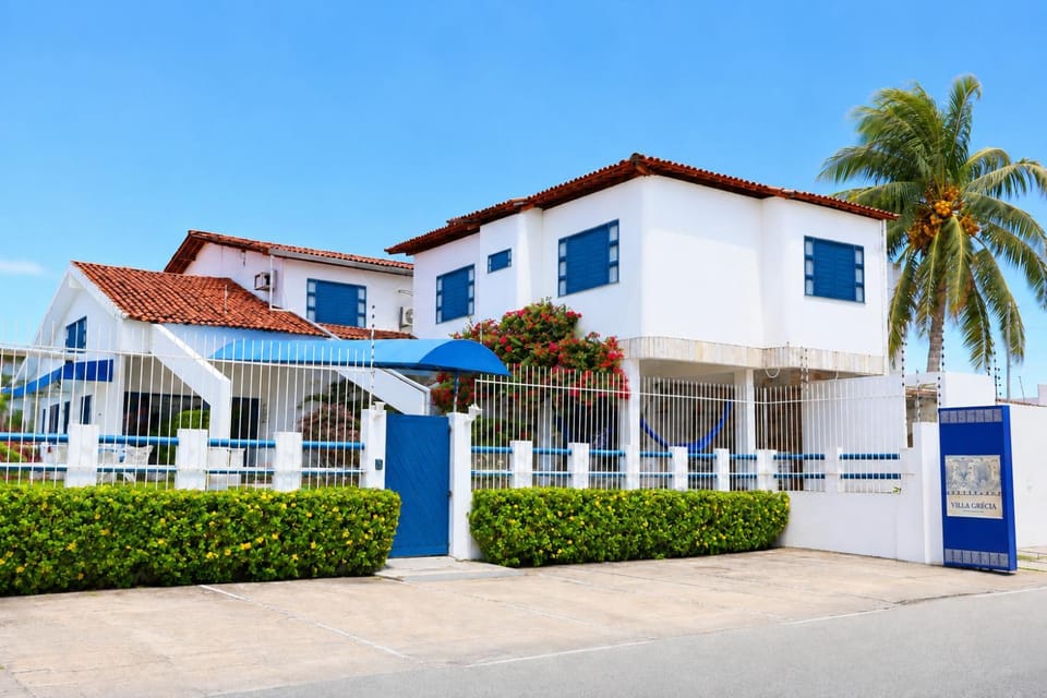 Property building, Facade/entrance, Day