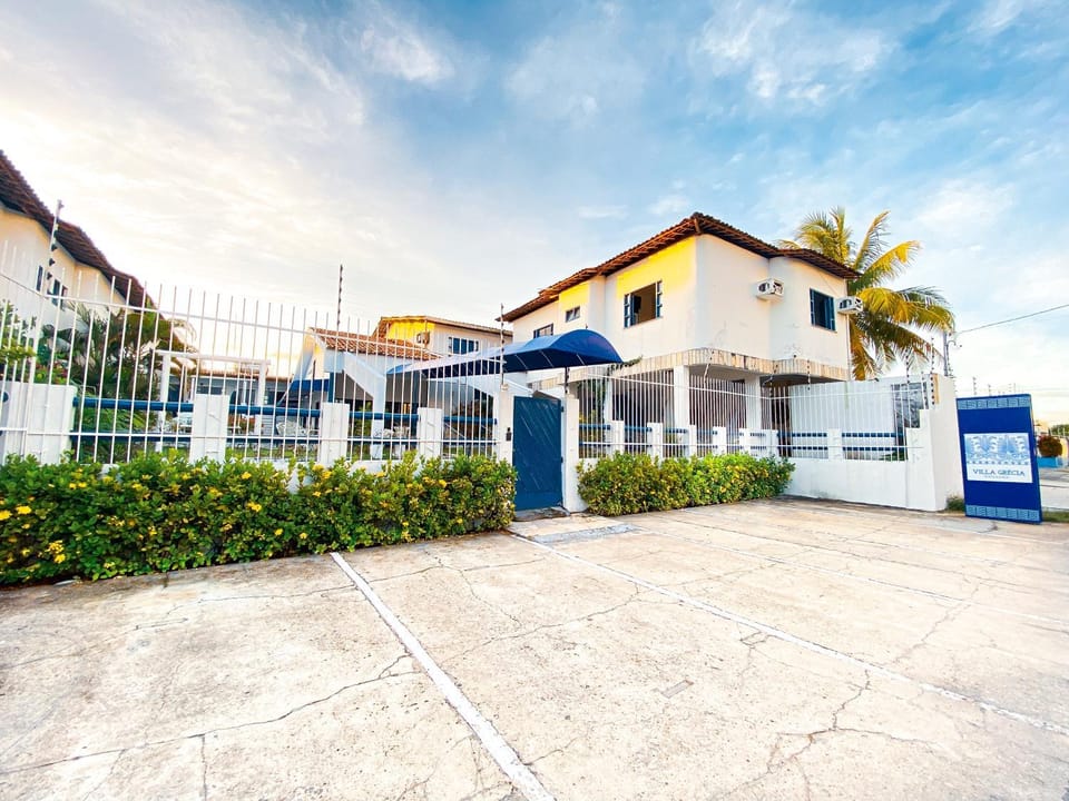 Property building, Facade/entrance, Parking