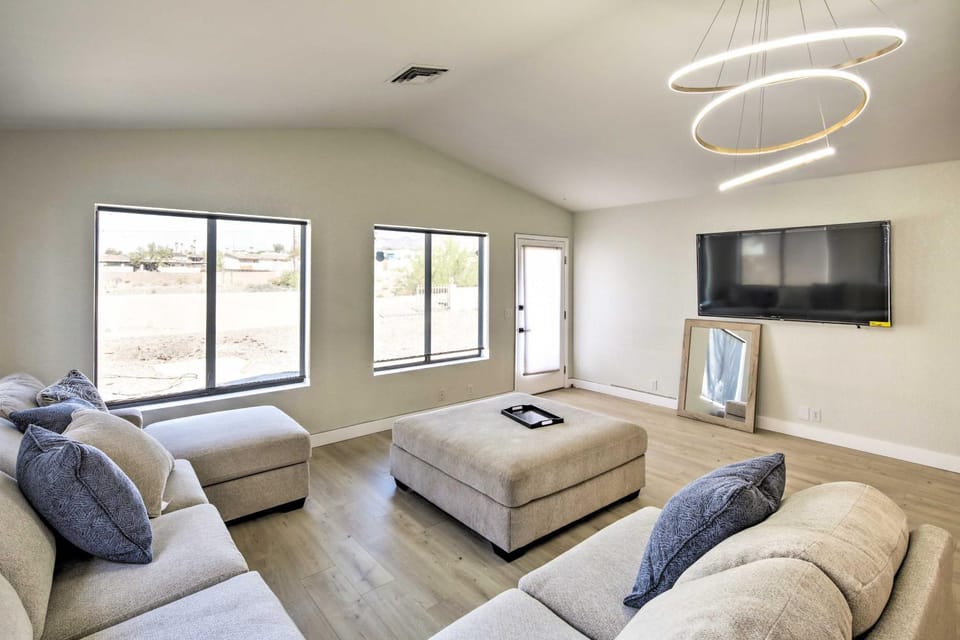 Modern Lake Havasu Retreat: Lake & Mountain Views! House in Lake Havasu City