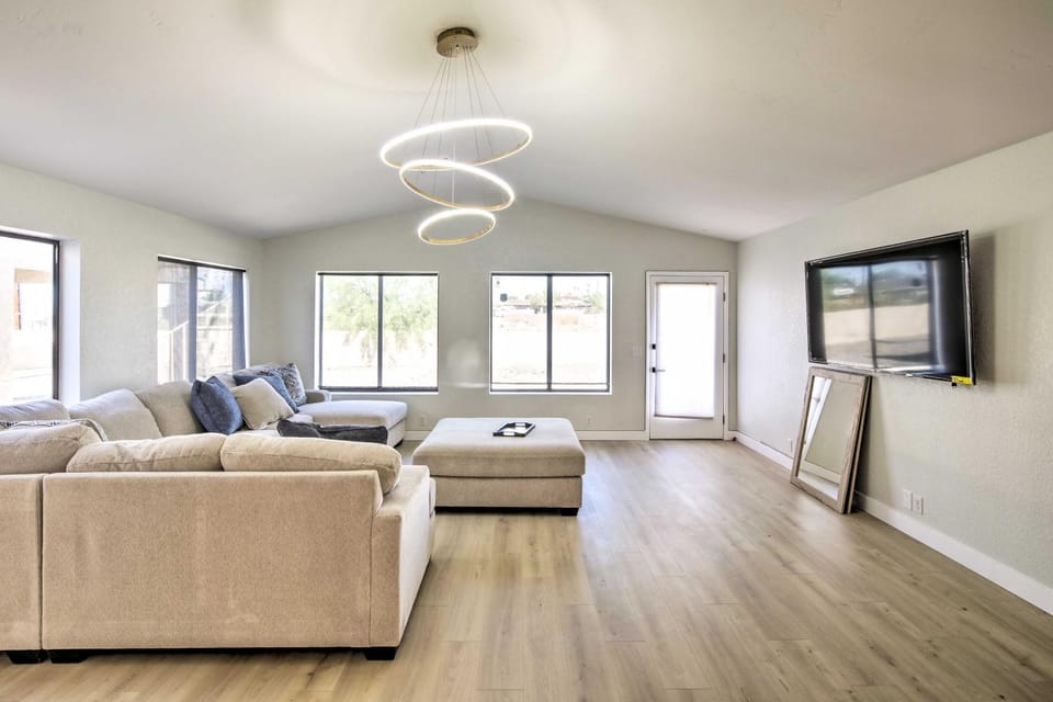 Modern Lake Havasu Retreat: Lake & Mountain Views! House in Lake Havasu City