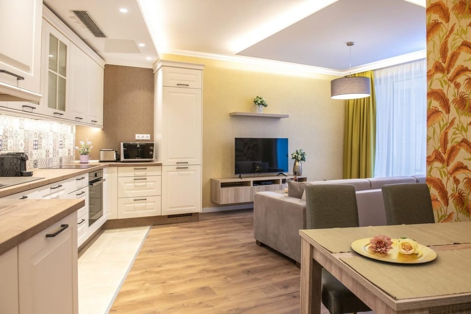 Kitchen or kitchenette, Living room, Dining area