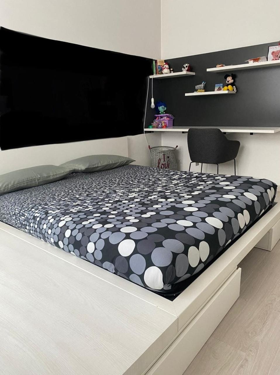 Bed, Bedroom