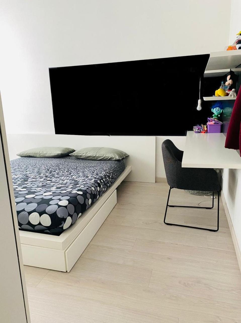 Bed, Bedroom