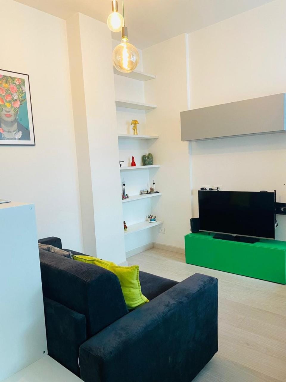 TV and multimedia, Living room, Seating area