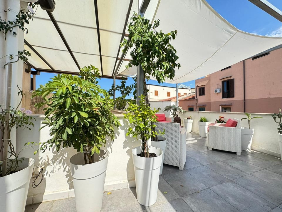 Meetup on The Terrace View With private parking Apartment in Palermo
