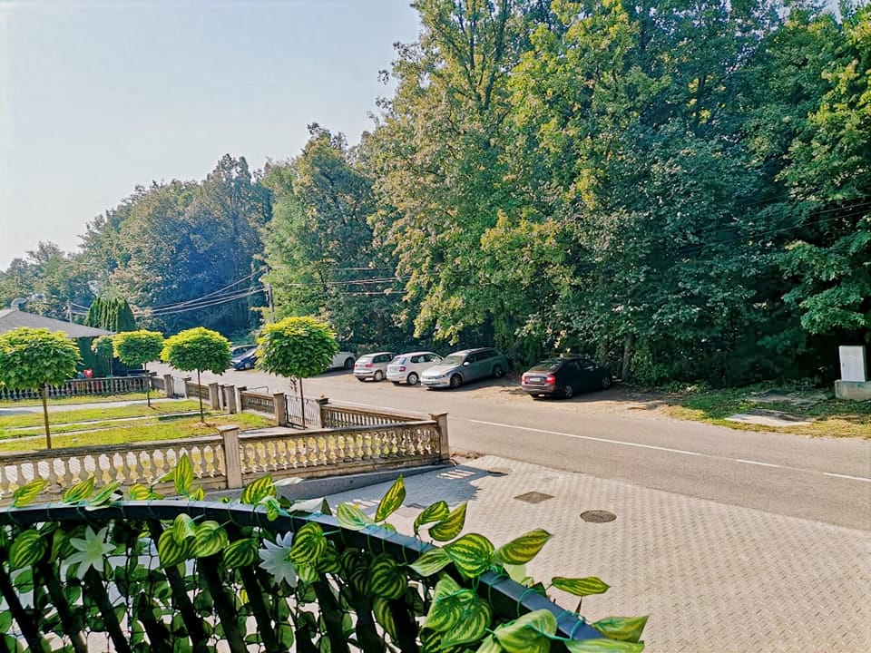 View (from property/room), Mountain view, Street view, Quiet street view