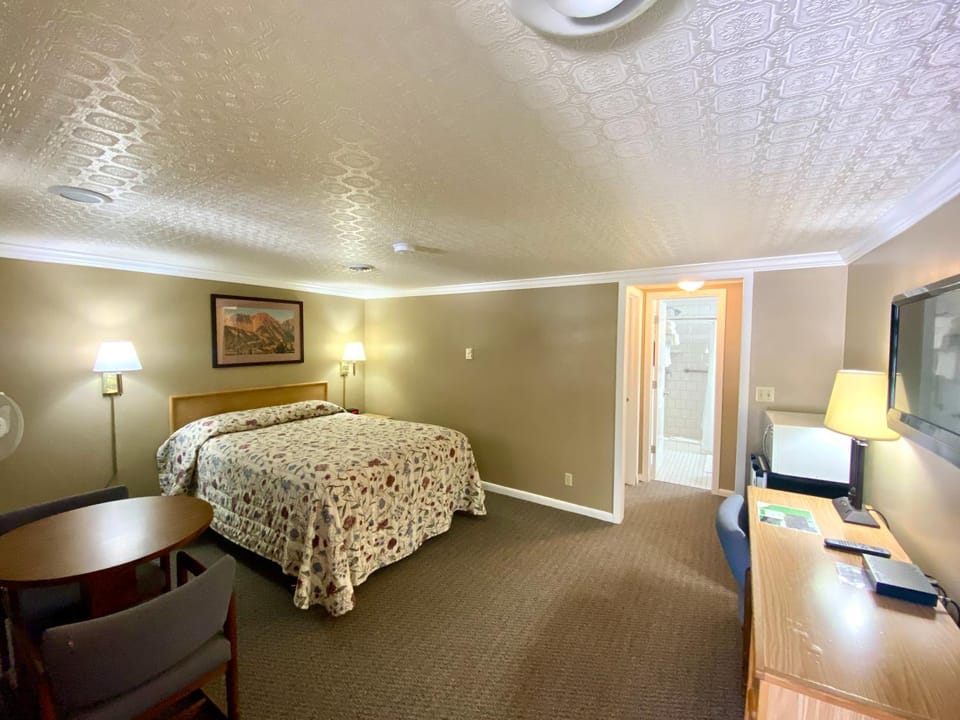Seating area, Bedroom