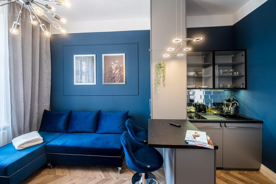 Kitchen or kitchenette, Seating area