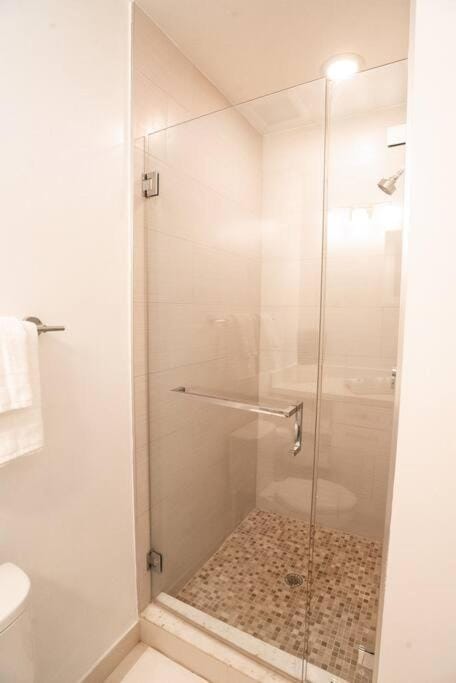 Across the Ocean few steps to beach contemporary three Bedroom townhouse House in Pompano Beach