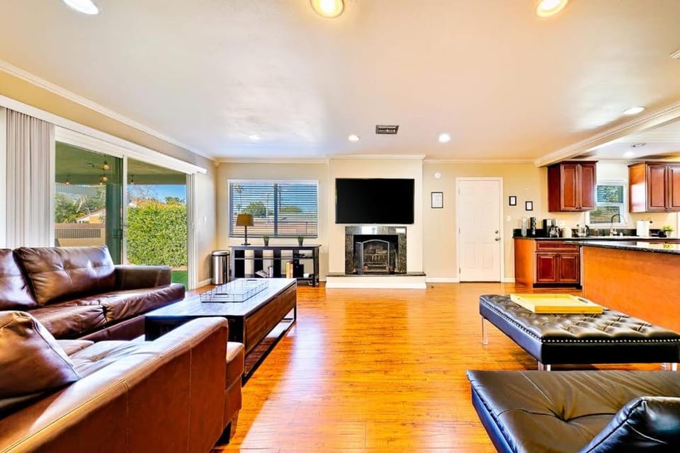 Dream Getaway House in Anaheim