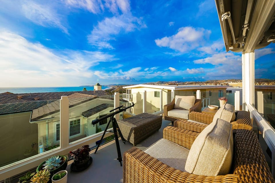 San Clemente Ocean Luxury Bluff Top House in San Clemente