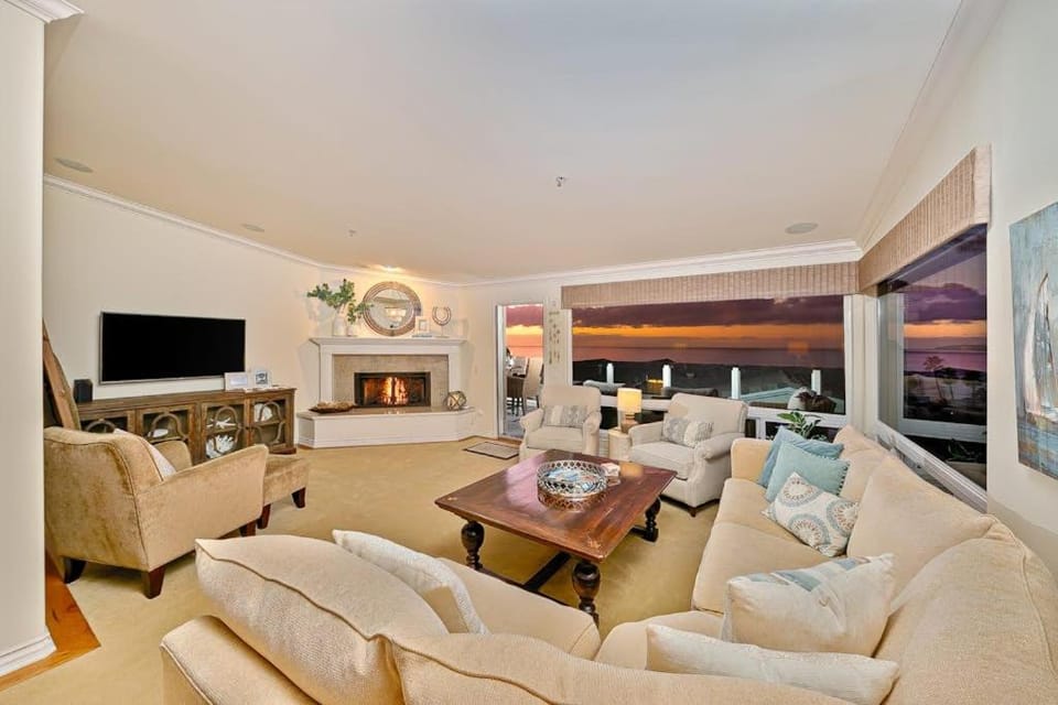 San Clemente Ocean Luxury Bluff Top House in San Clemente