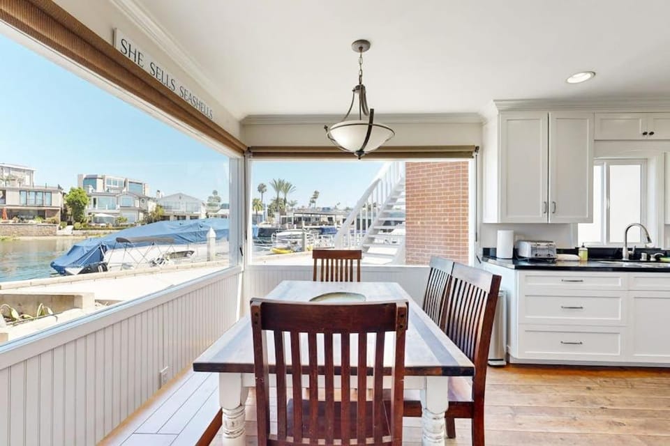 Newport Bay Front Vacation Home House in Balboa Peninsula