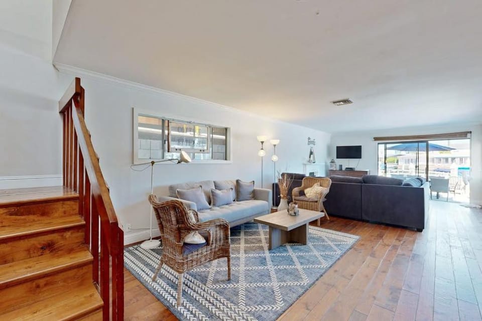 Newport Bay Front Vacation Home House in Balboa Peninsula