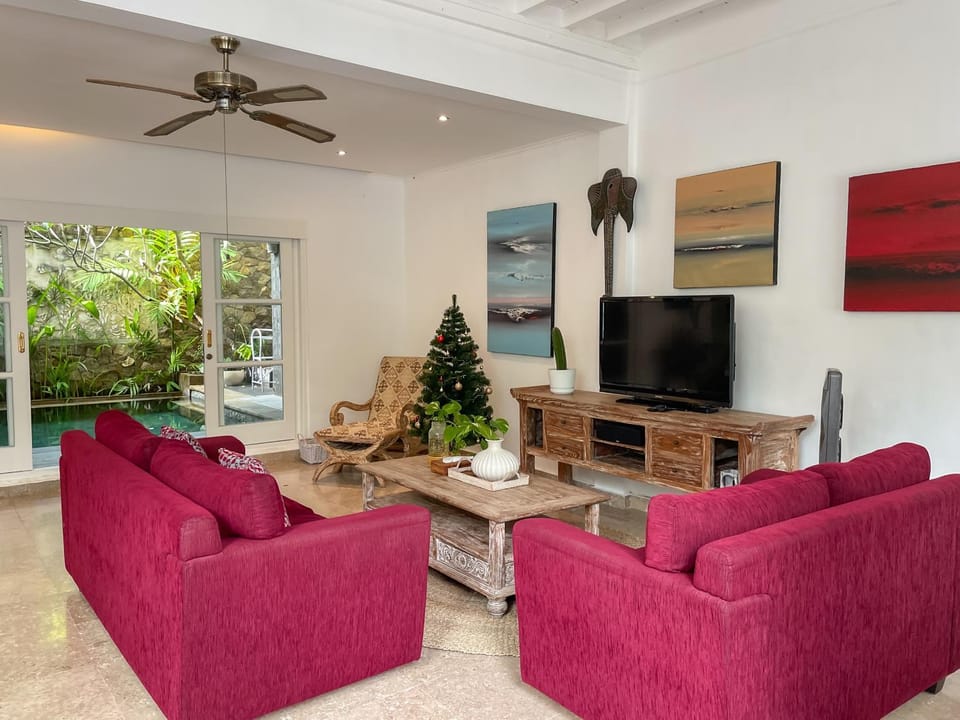 TV and multimedia, Living room, Seating area