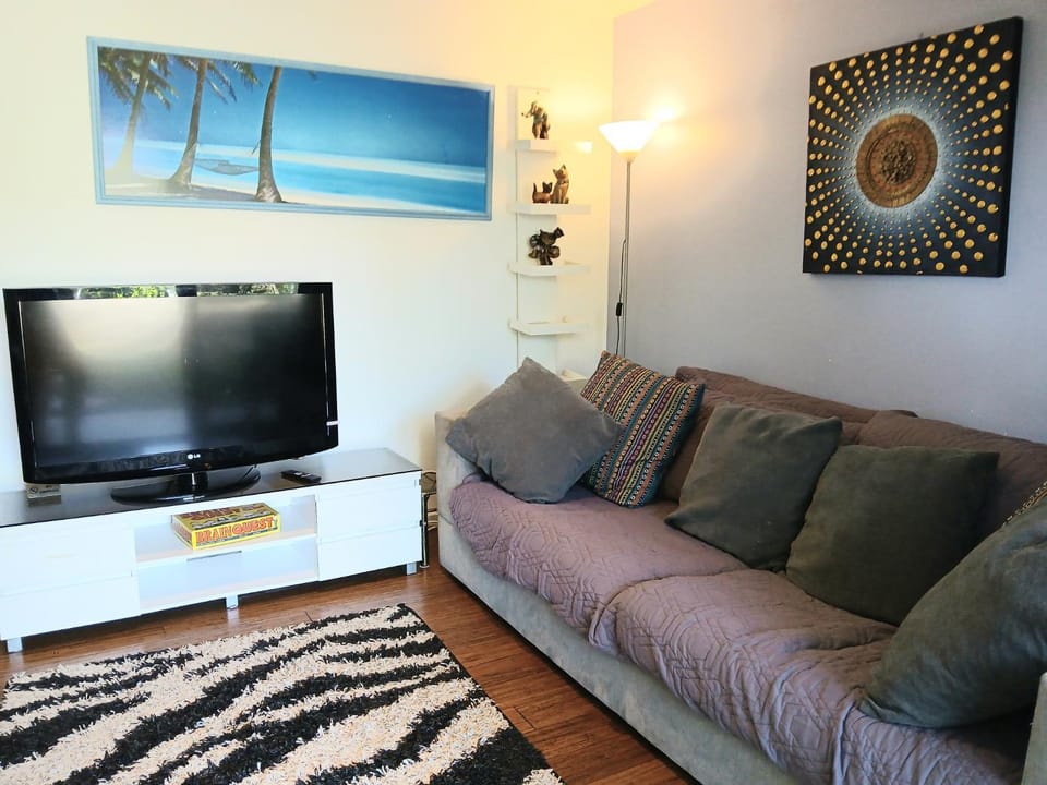 Marazul BEST DEAL - Stone Bathtub, WIFI, Functional - Mandarins and lemons when available House in Vincentia