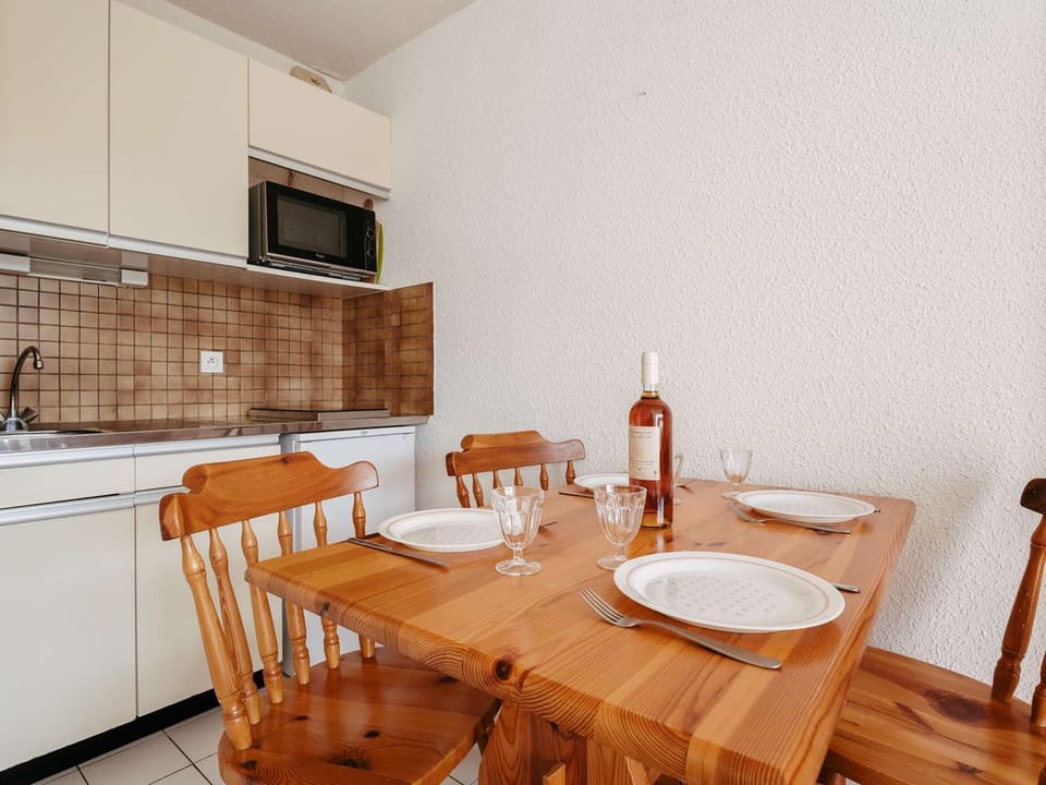 Carnac - Studio cabine proche plage avec parking et animaux acceptés - FR-1-477-139 Cabin in Carnac