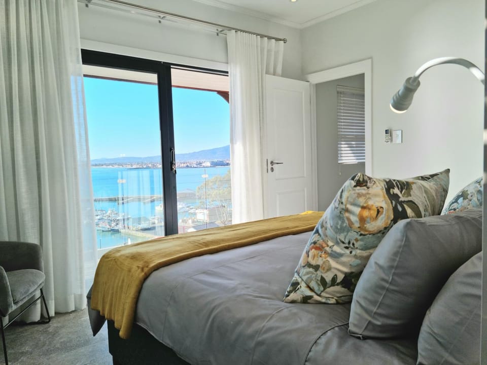 Bed, View (from property/room), Bedroom, Sea view