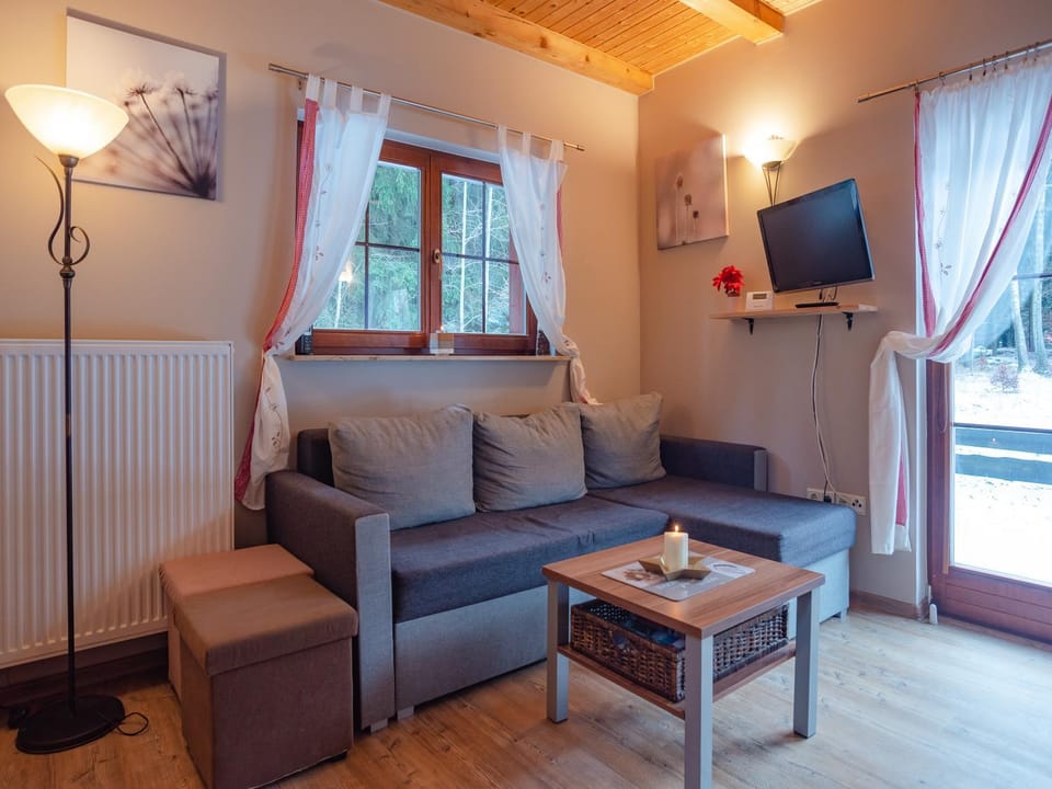 Communal lounge/ TV room, TV and multimedia, Living room, Seating area