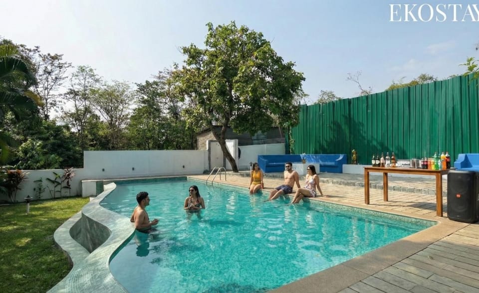 Day, People, Natural landscape, Evening entertainment, Pool view, Swimming pool, group of guests