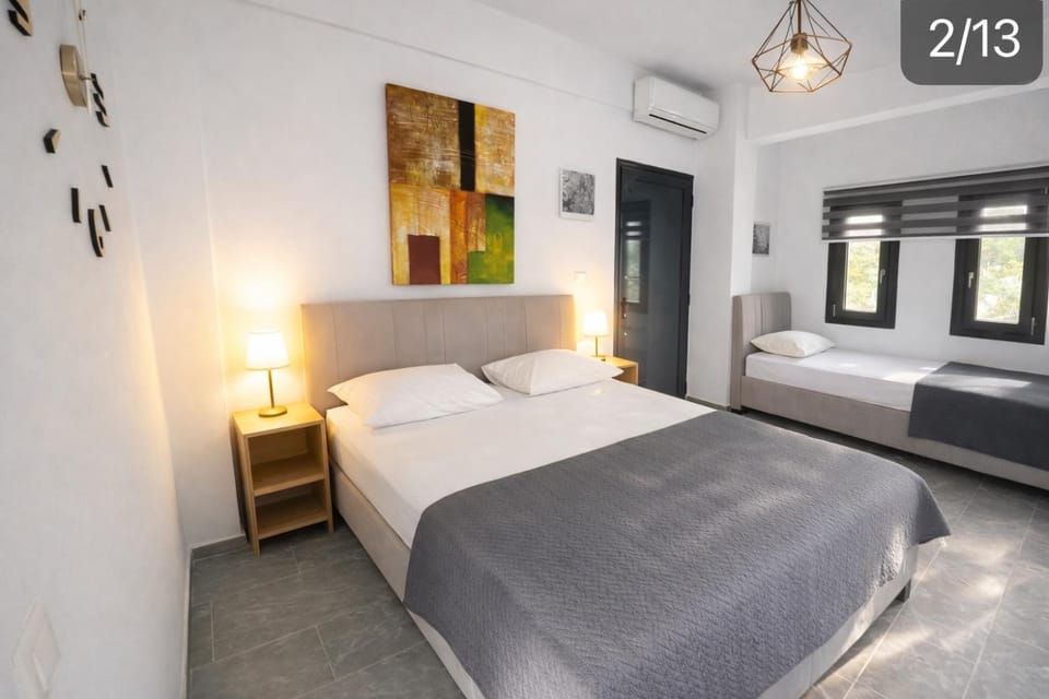 Bed, Bedroom, air conditioner