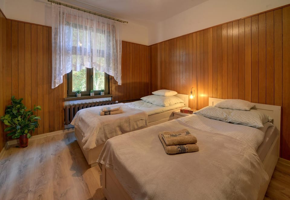 Apartament z panorama Szrenicy - duzy 70m2, 2 sypialnie i salon, idealny dla duzej grupy! Apartment in Lower Silesian Voivodeship