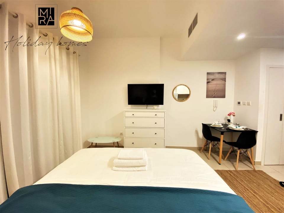 Bed, TV and multimedia