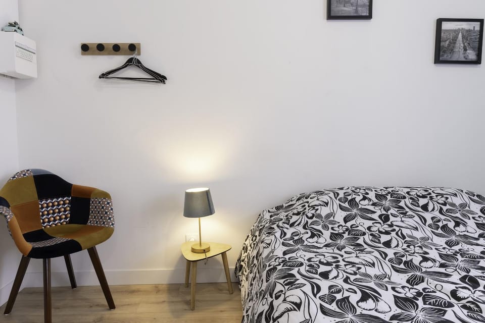 Bed, Bedroom