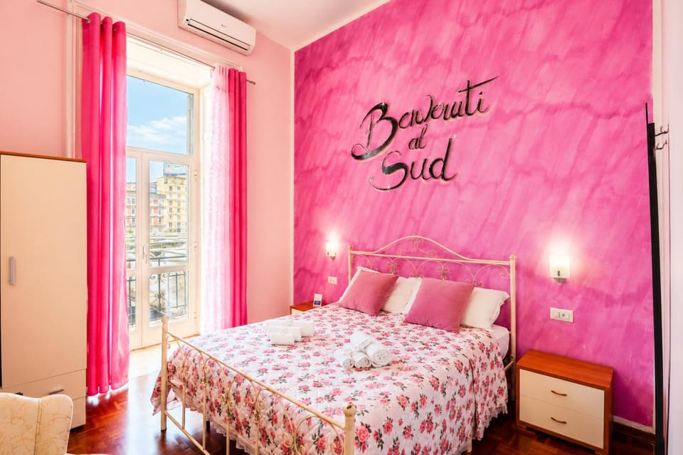 Bed, TV and multimedia, Balcony/Terrace, Photo of the whole room, Bedroom, locker, towels, air conditioner