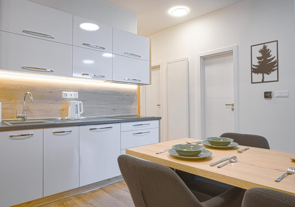 Dining area, Communal kitchen
