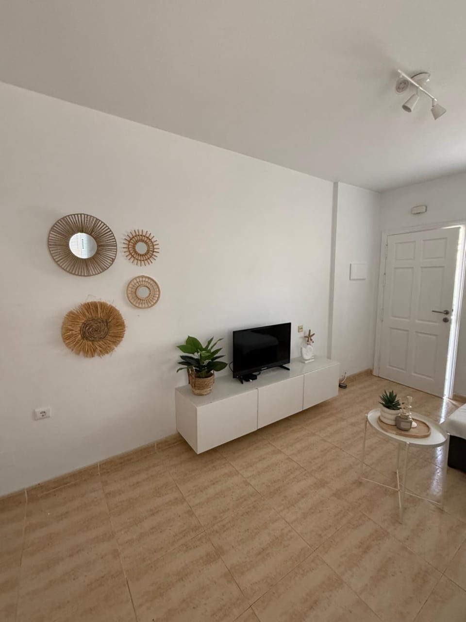 2-Bedroom Bungalow with Roof Terrace - Central La Zenia - Free WiFi House in Vega Baja del Segura