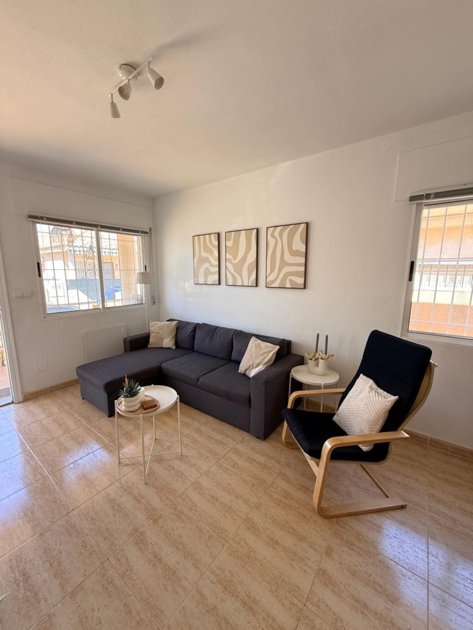 2-Bedroom Bungalow with Roof Terrace - Central La Zenia - Free WiFi House in Vega Baja del Segura