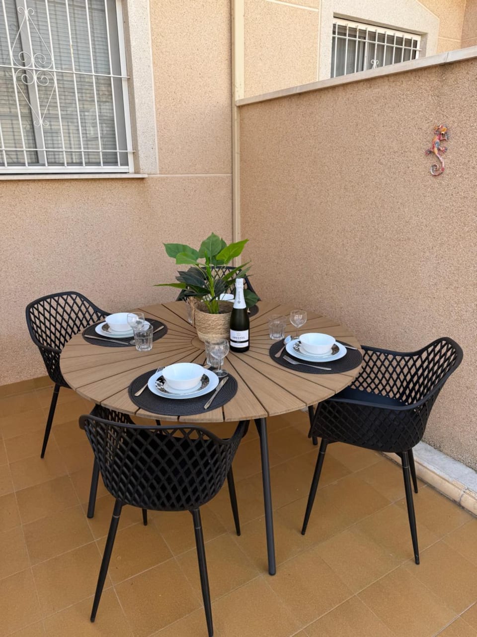 2-Bedroom Bungalow with Roof Terrace - Central La Zenia - Free WiFi House in Vega Baja del Segura