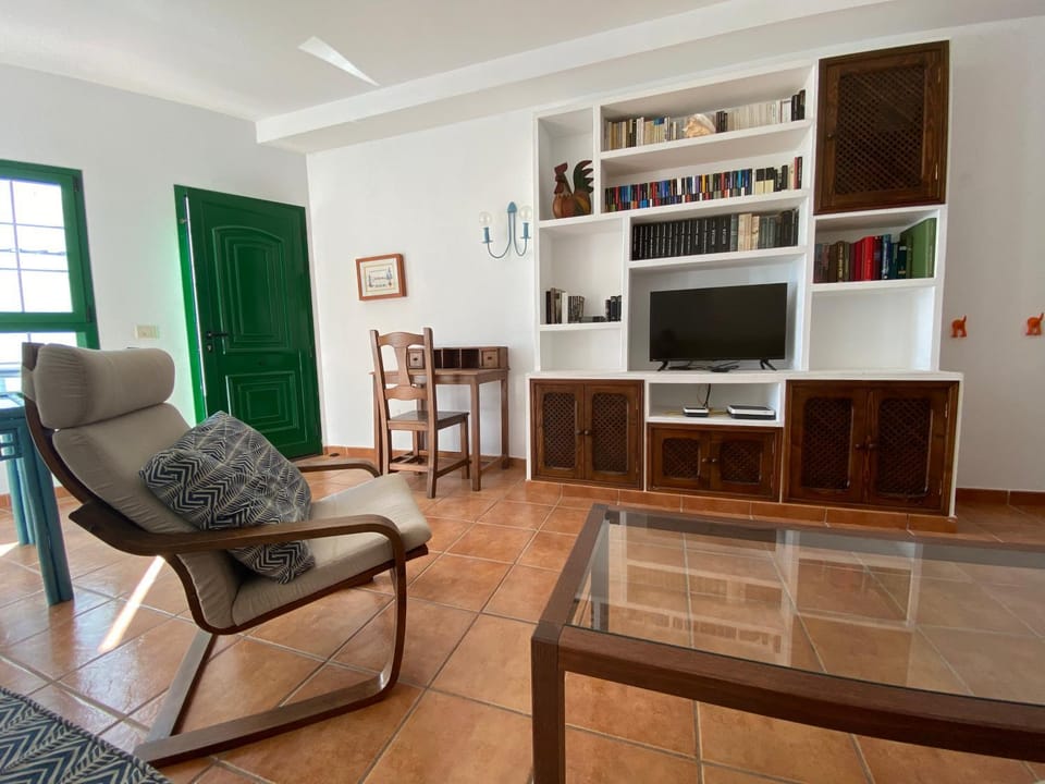 TV and multimedia, Lounge or bar