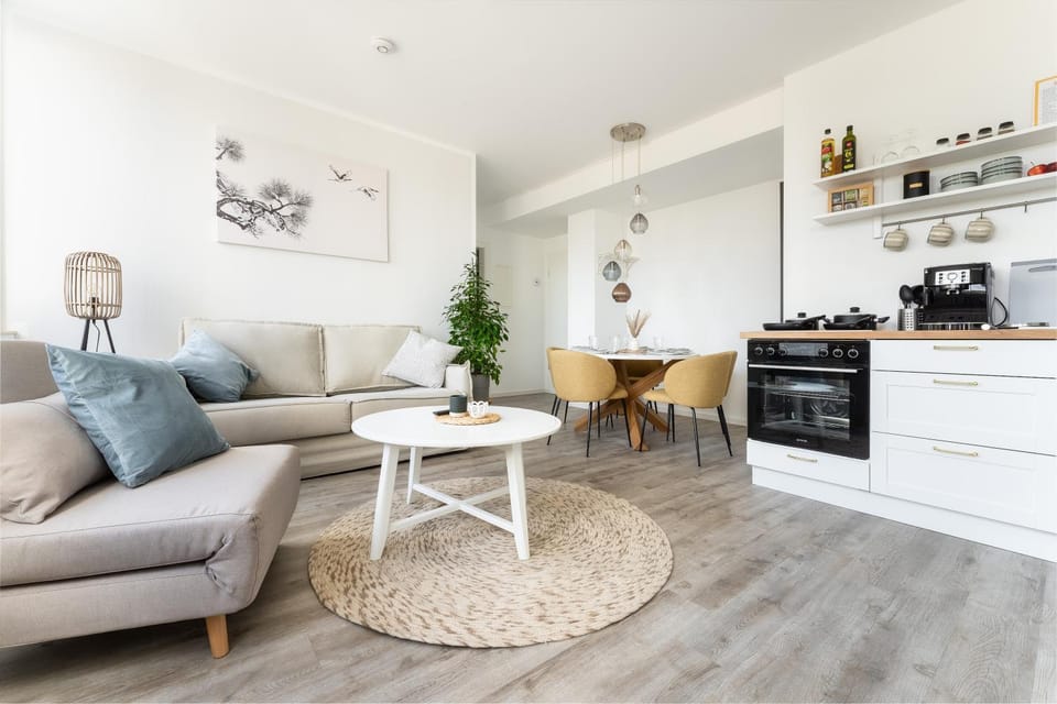 Living room, Seating area, kitchen