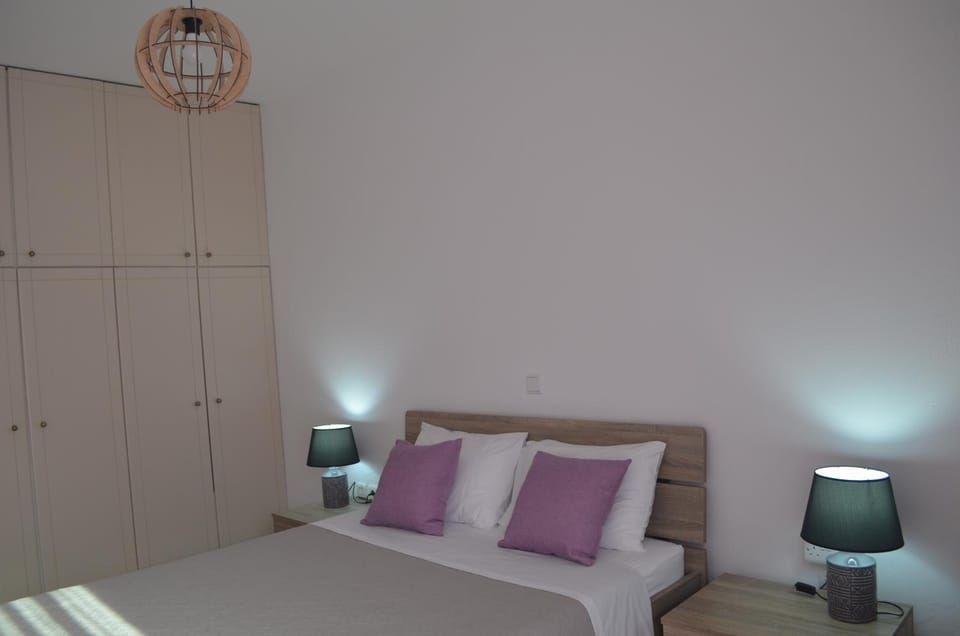 Bedroom, wardrobe