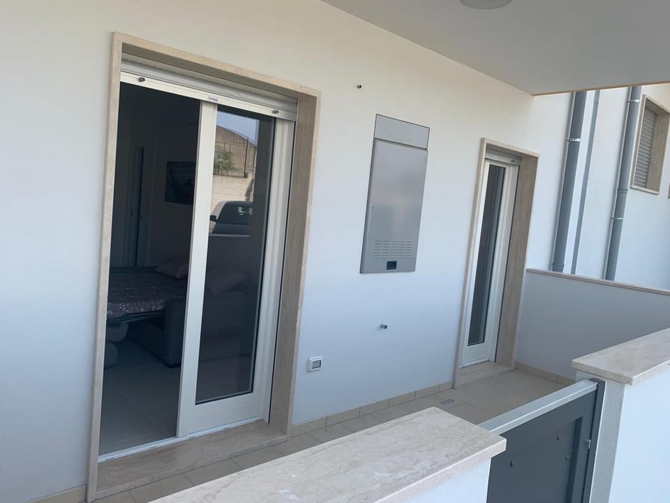 Property building, Summer, Balcony/Terrace