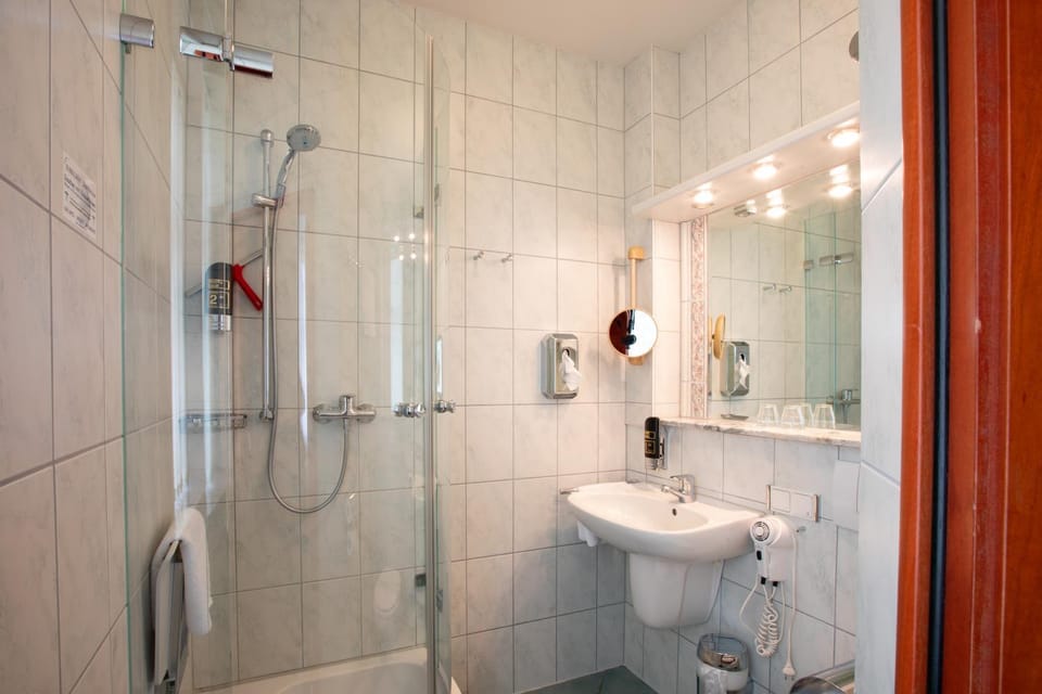 2 Raum Apartment großer Balkon Apartment in Hesse