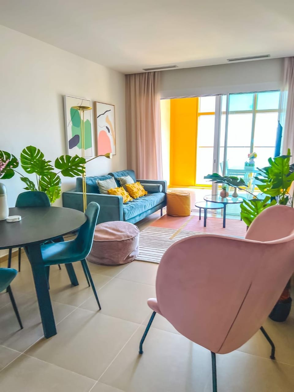 Living room, Dining area