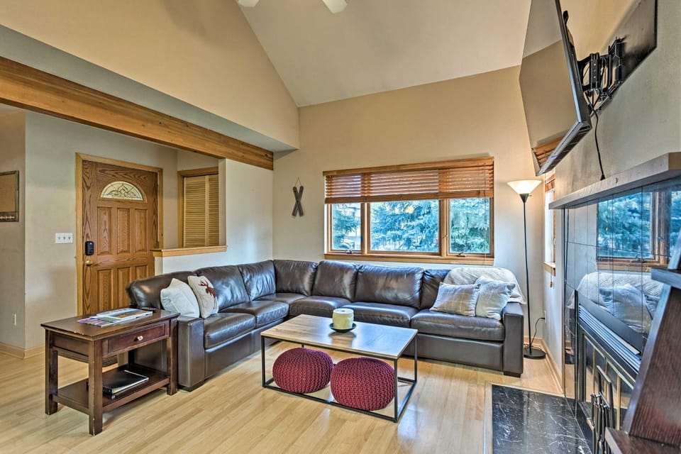 Cozy Edwards Townhome: 6 Mi to Beaver Creek! House in Edwards